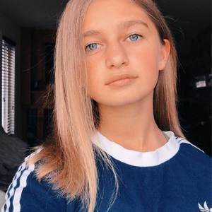 Meet your Posher, Lili-rose